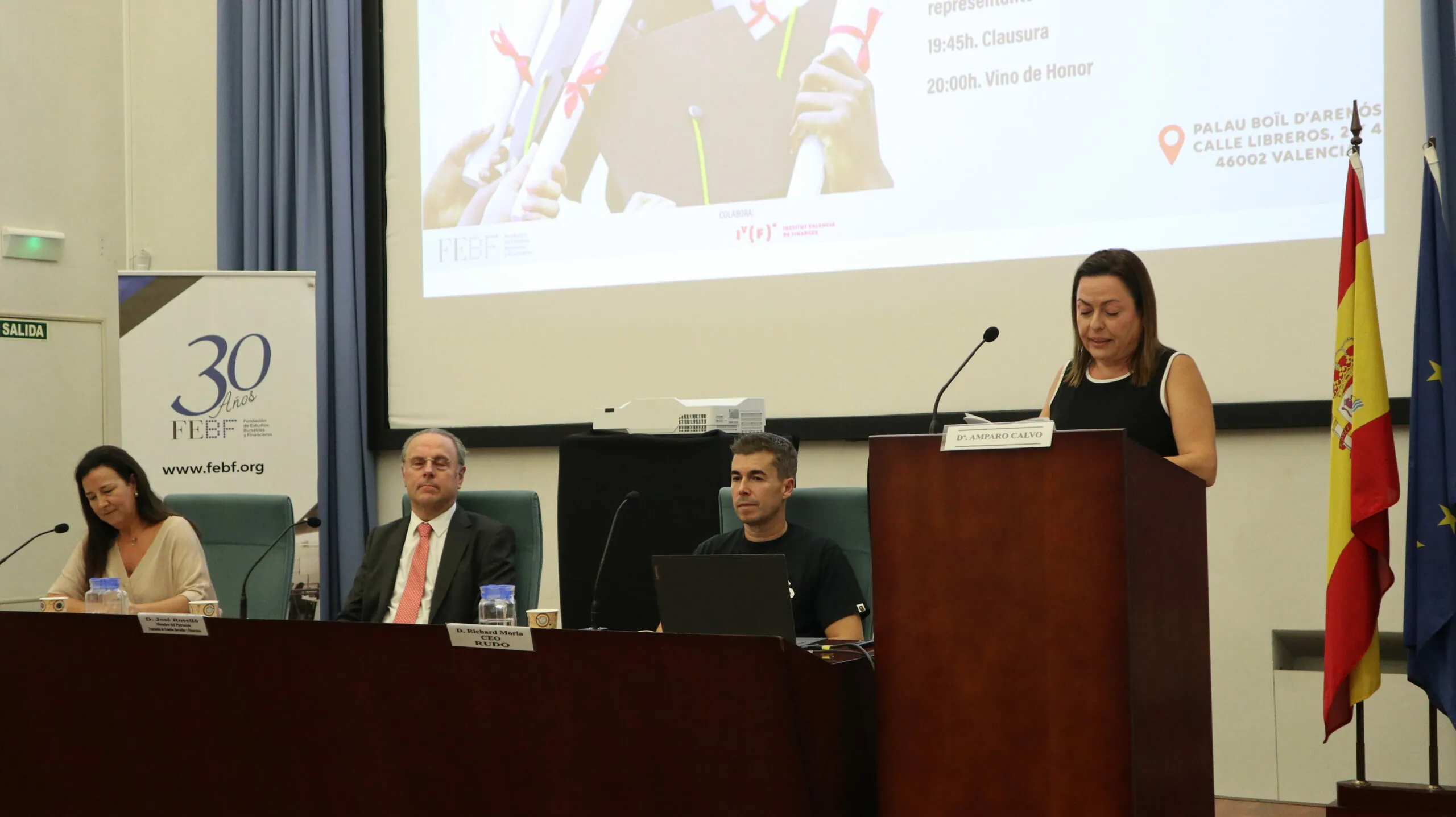 Discurso Dña Amparo Calvo en representación de los Alumnos del Master Bursátil y Financiero de la Edición 2023-2024